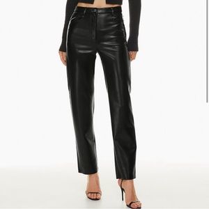 Black Artizia Wilfreds The Melina Pant size 00 short